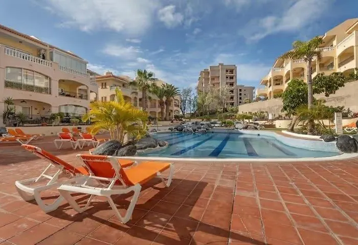 A Bright With A Pool Apartament San Miguel de Abona