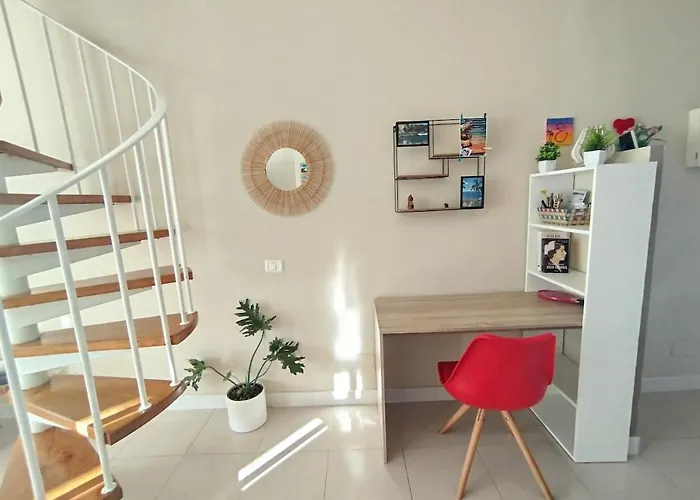 A Bright With A Pool Apartament *